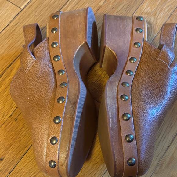 Kelsi Dagger Tan Leather Slip-Ons - Picture 3 of 5